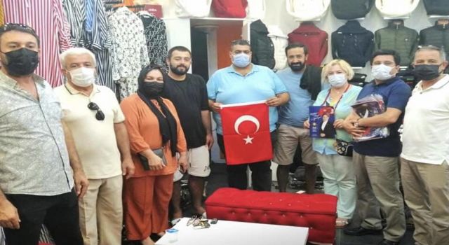 İYİ partililer Konaklı mahallesindeki esnafları ziyaret etti