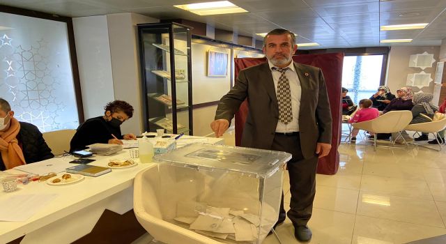 Saadet partisinde Hüseyin Sarıca güven tazeledi