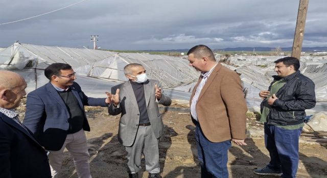 BAŞKAN TÜRKDOĞAN SERALARI ZARAR GÖREN ÜRETİCİLERİ YALNIZ BIRAKMADI