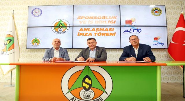 BAŞKAN YÜCEL’DEN ALANYASPOR’A BÜYÜK DESTEK BAZI SAHİL BÜFELERİNİN İŞLETME HAKKI ALANYASPOR’A DEVREDİLDİ