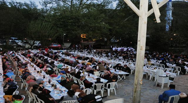 SAPADERE’DE İFTAR YEMEĞİNE YOĞUN KATILIM