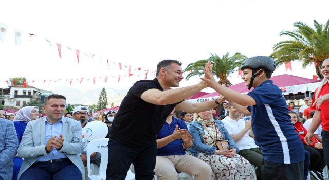 ALANYA BELEDİYESİ’NDEN ENGELLERİ KALDIRAN FESTİVAL