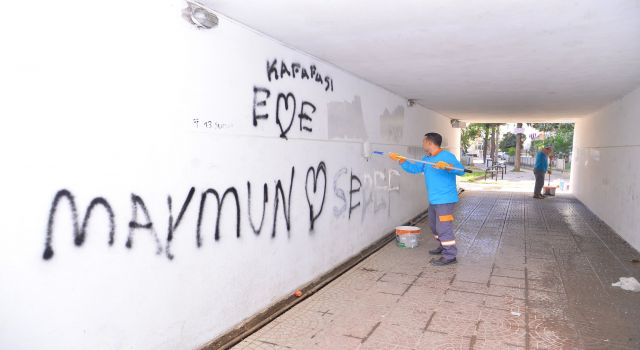 ALANYA’DA ALT GEÇİTLERDE TEMİZLİK VE BOYA ÇALIŞMASI