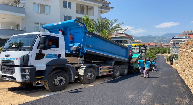 MERKEZDE SICAK ASFALT ATAĞI DEVAM EDİYOR