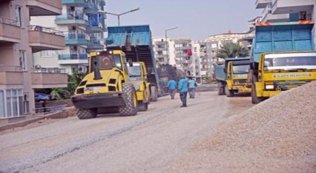 ALANYA BELEDİYESİ'NİN ASFALT ÇALIŞMALARI MAHMUTLAR, KARGICAK VE KESTEL’DE DEVAM EDİYOR